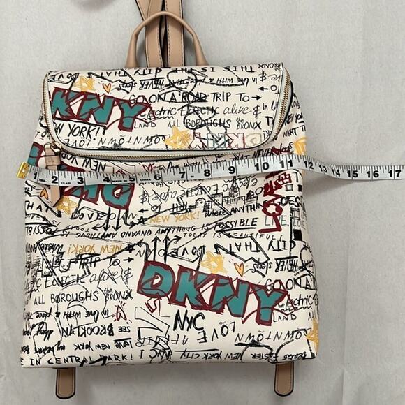 NWT DKNY TILLY‎ GRAFFITI BACKPACK - Picture 3 of 8